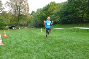 Julien finit avec la banane