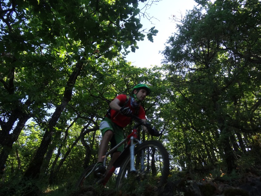 Etienne s'envoie en descente.